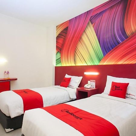 Reddoorz Near Hawaii Water Park Hotel Malang Exterior photo