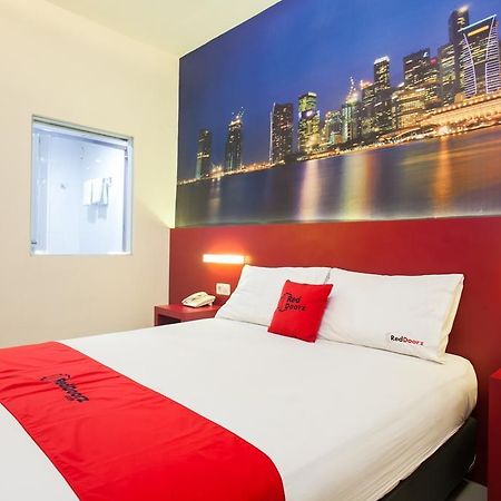 Reddoorz Near Hawaii Water Park Hotel Malang Exterior photo