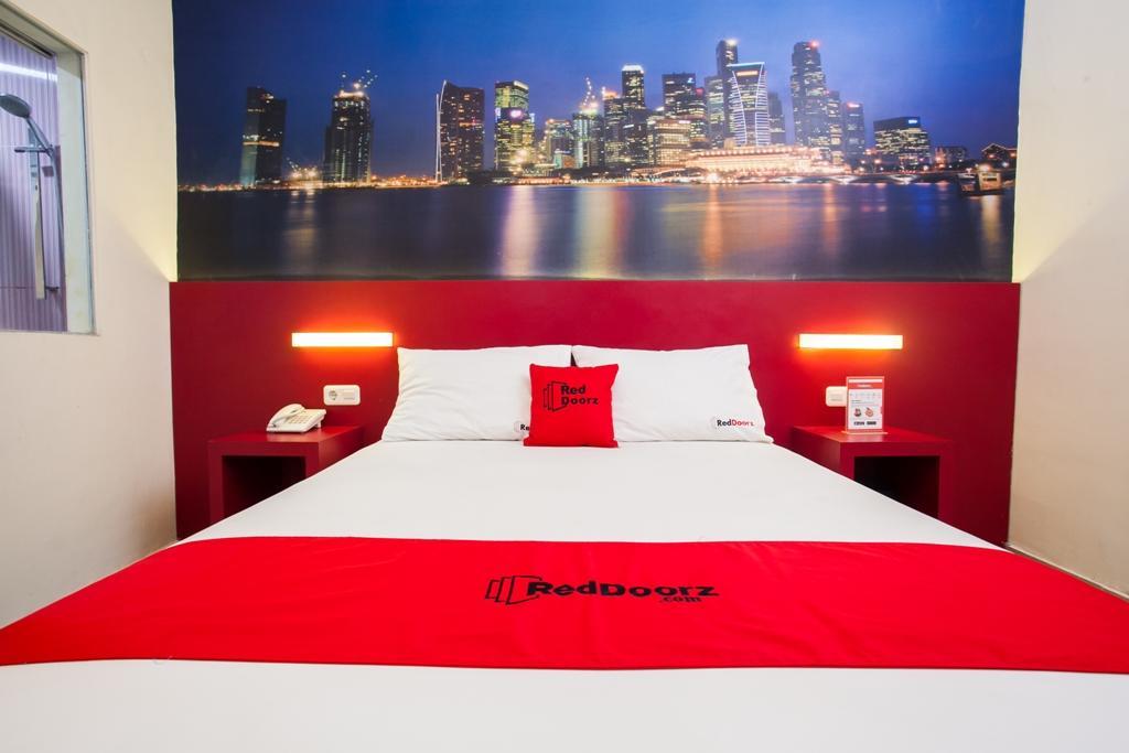 Reddoorz Near Hawaii Water Park Hotel Malang Exterior photo
